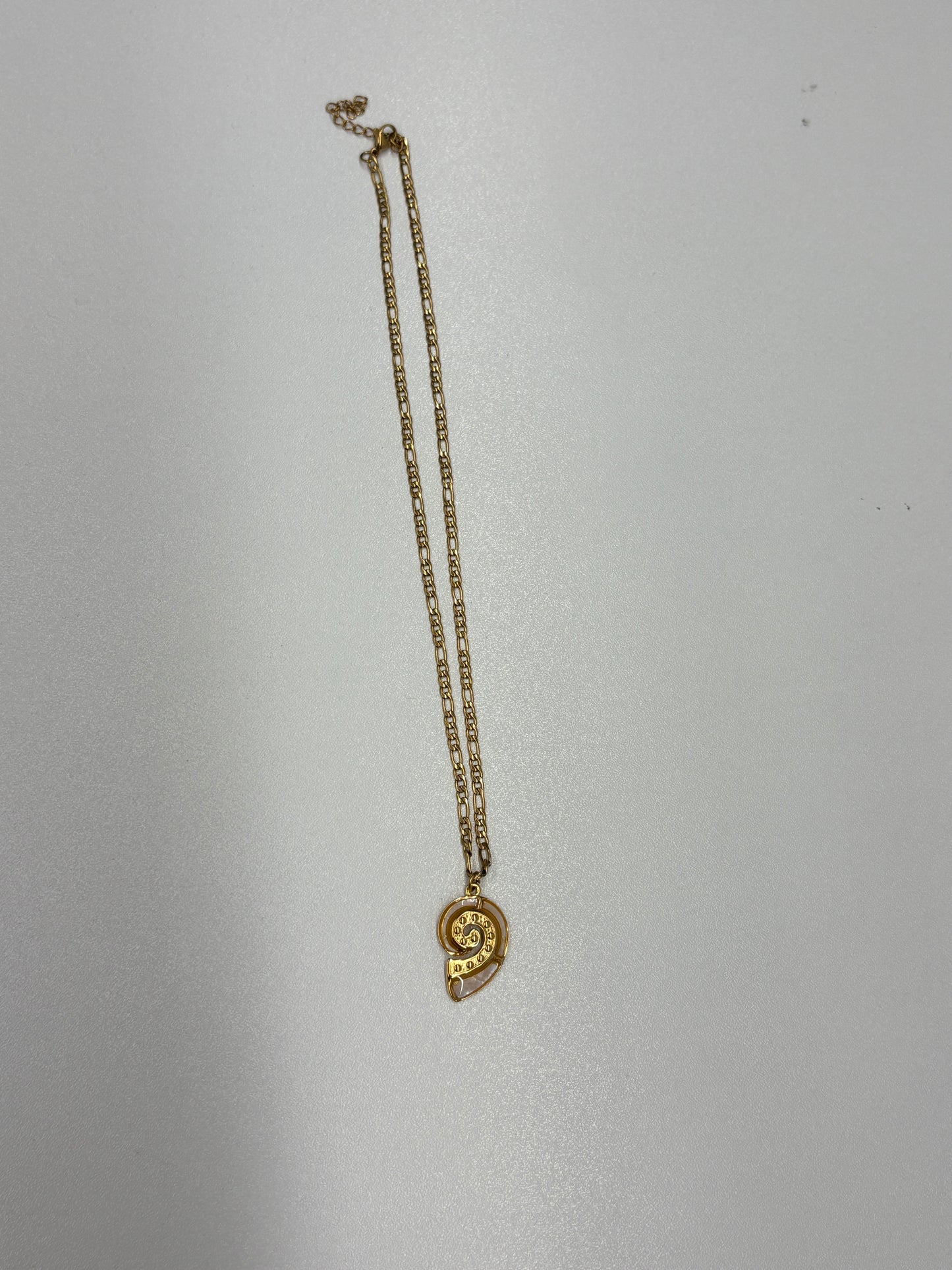 Beige Conch Necklace